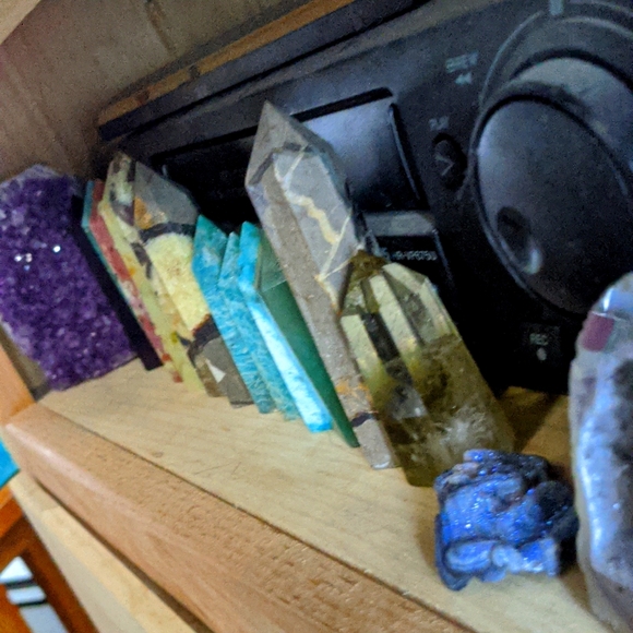 Brownie's Crystal SALE 💎 HELPING OFFSET VET Bills 1year anniversary SHOW - Picture 9 of 13